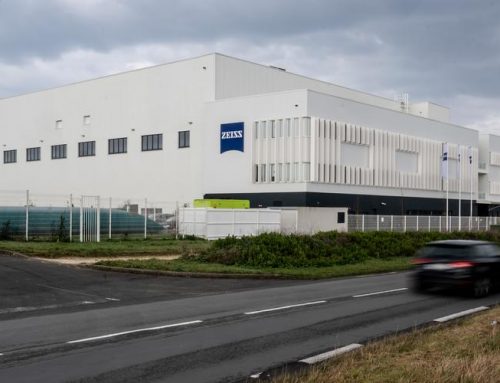 La Rochelle Agglo : l’usine du futur de Zeiss à l’heure des apprentissages